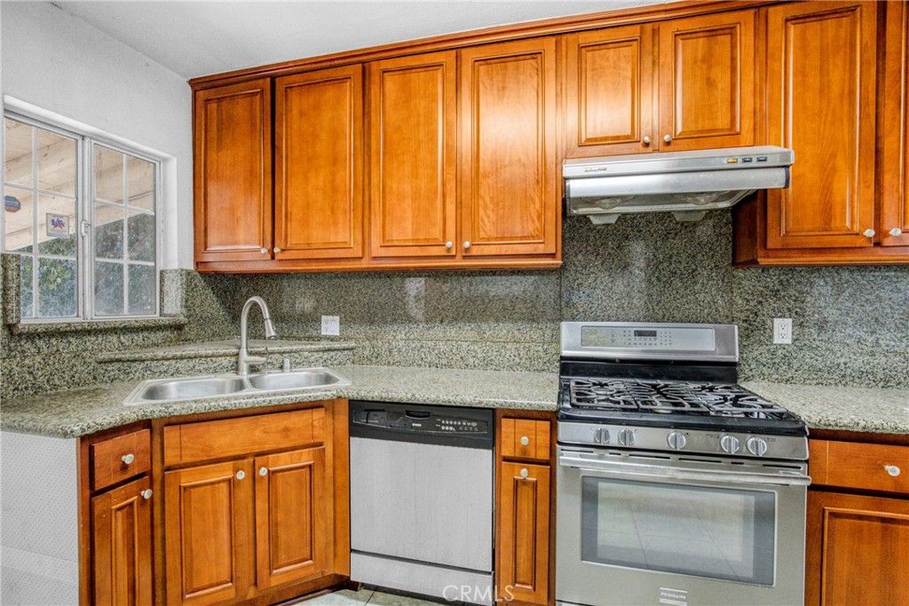 Photo of 2662 Rich Street, Los Angeles, CA 90039 (MLS # SR25238665)