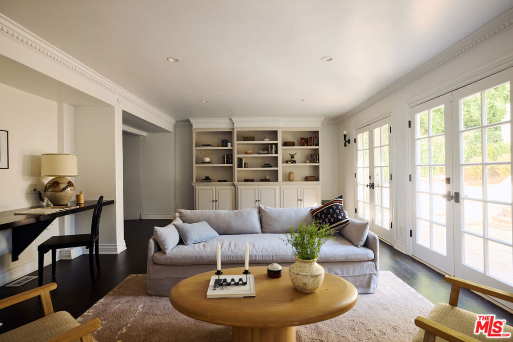 5712 Spring Oak Drive