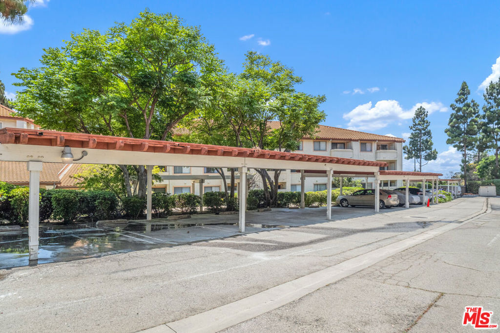 501 Palisades Drive 209