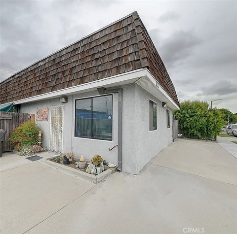 Photo of 2715 E 56th Street, Long Beach, CA 90805 (MLS # DW26081588)