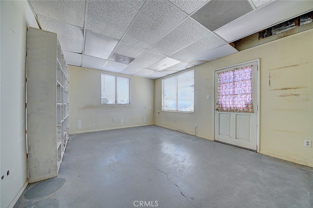 2715 E 56th Street
