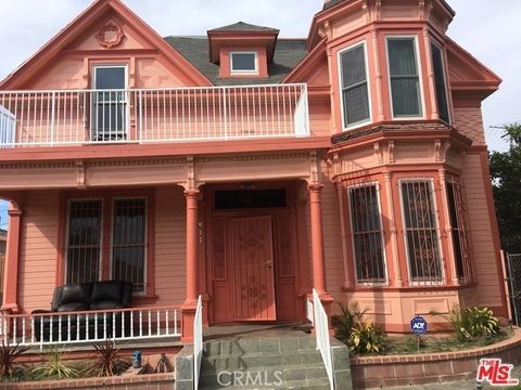 917 E 49th Place Los Angeles CA 90011