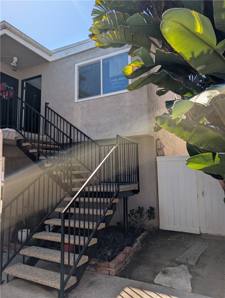 Photo of 205 13th Street #D, Huntington Beach, CA 92648 (MLS # OC26177145)