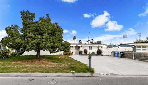 Photo of 5208 N Leaf Ave, Azusa, CA 91702 (MLS # CV25259386)