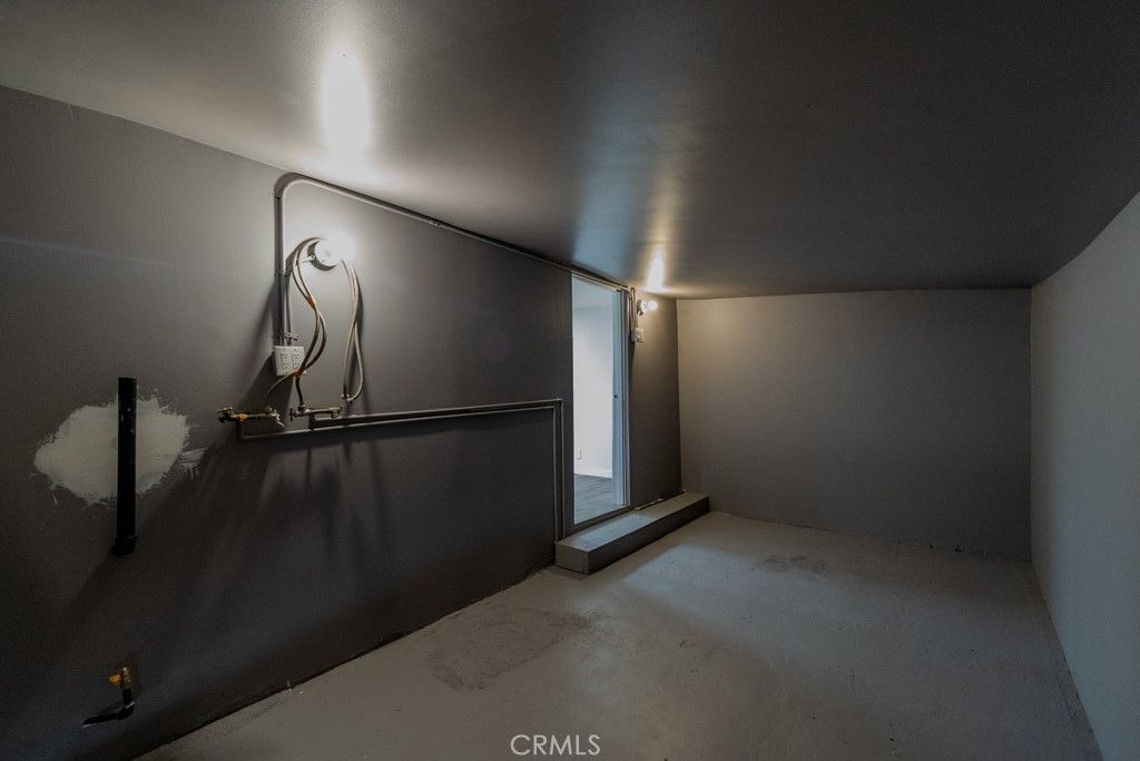 listing image 130729041532268992371