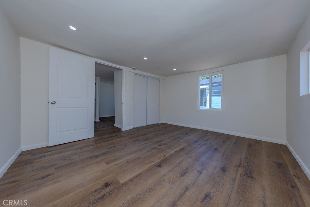 listing image 130727858559173059420