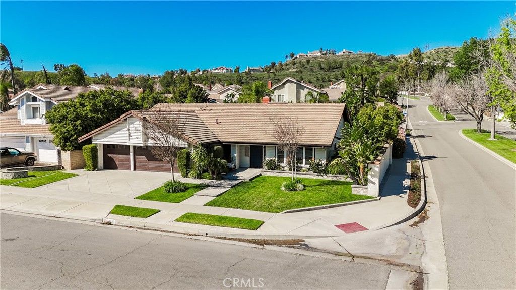 Photo of 6535 E Yosemite Ave, Orange, CA 92867 (MLS # OC26037509)