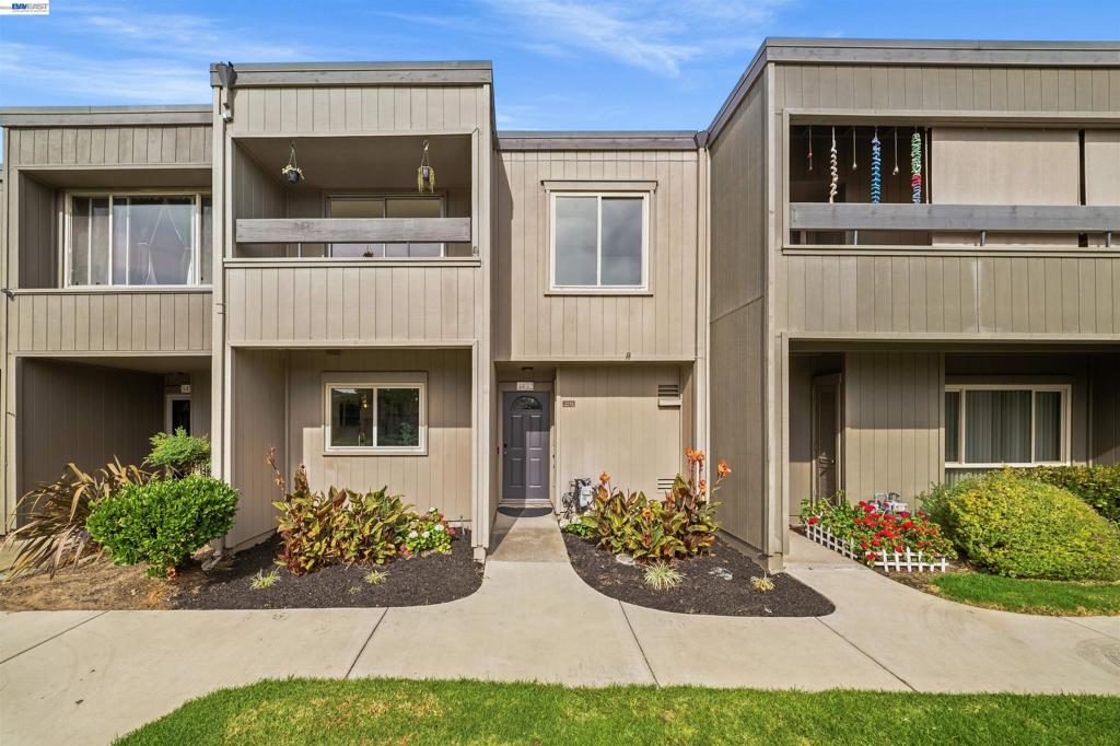 3452 Capella Lane