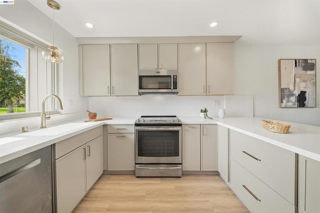 3452 Capella Lane