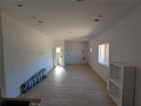 43145 BOB CAT Banning CA 92220