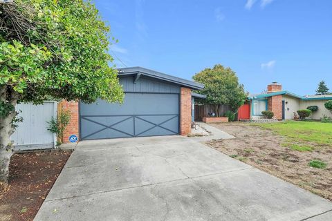 Photo of 27426 Patrick Ave Ave, Hayward, CA 94544 (MLS # 41114997)