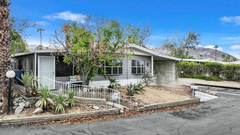 Photo of 33 Diamond E Drive, Palm Desert, CA 92260 (MLS # 219133964DA) Photo of 33 Diamond E Drive, Palm Desert, CA 92260 (MLS # 219133964DA)