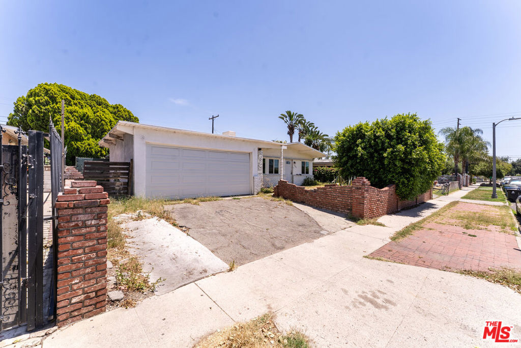 9870 Woodale Avenue