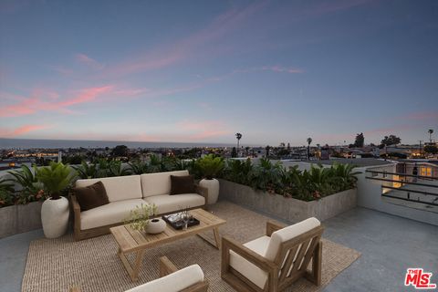 1129 2nd Street Hermosa Beach CA 90254