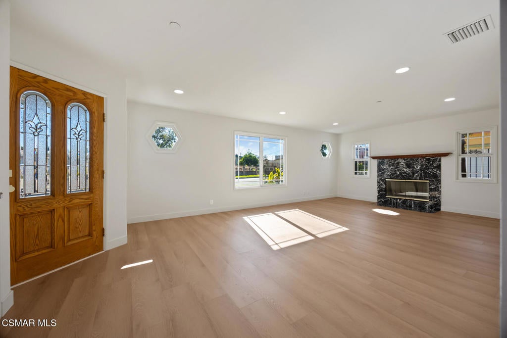 417 W Norwood Place
