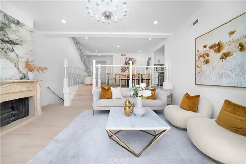 102 Intrepid Ct, Newport Beach, CA 92663 - MLS#: TR25241701