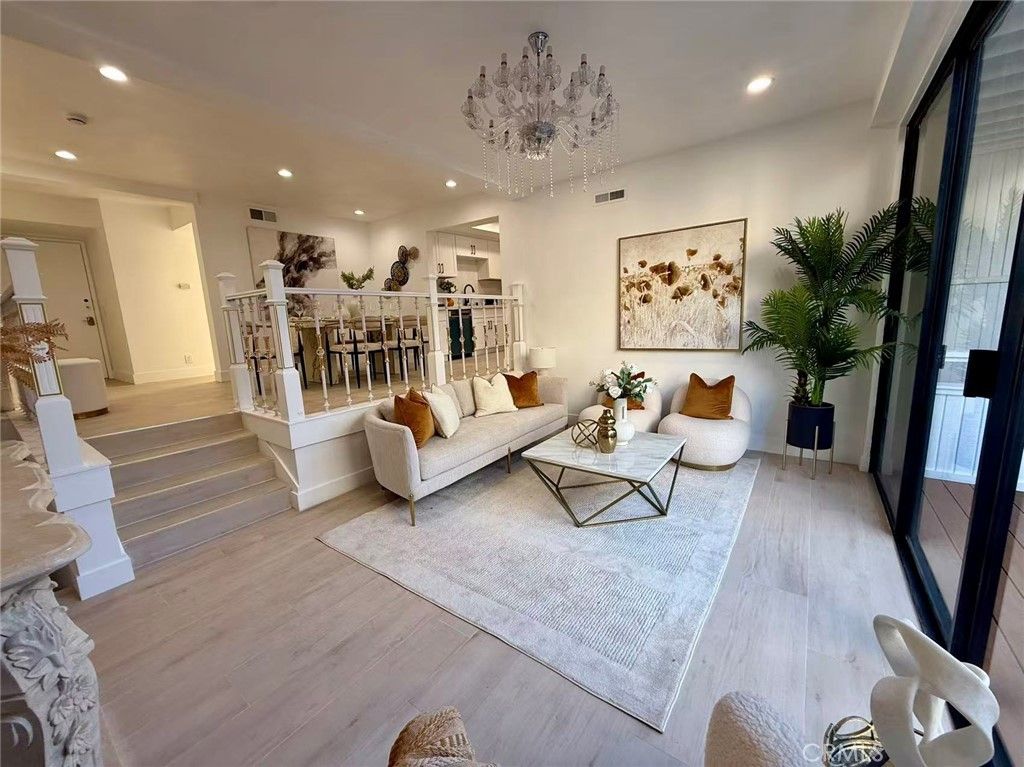 Photo of 102 Intrepid Ct, Newport Beach, CA 92663 (MLS # TR25241701)