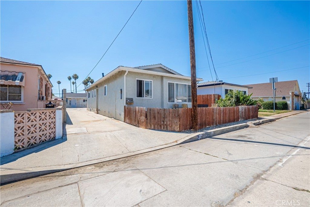 1627 Broad Avenue