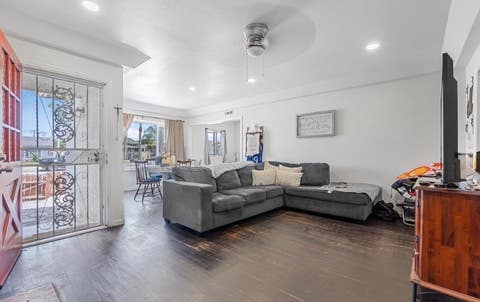 Photo of 1627 Broad Avenue, Wilmington, CA 90744 (MLS # DW26174901)