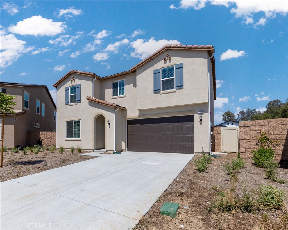 Properties 2 19300 El Gallo St