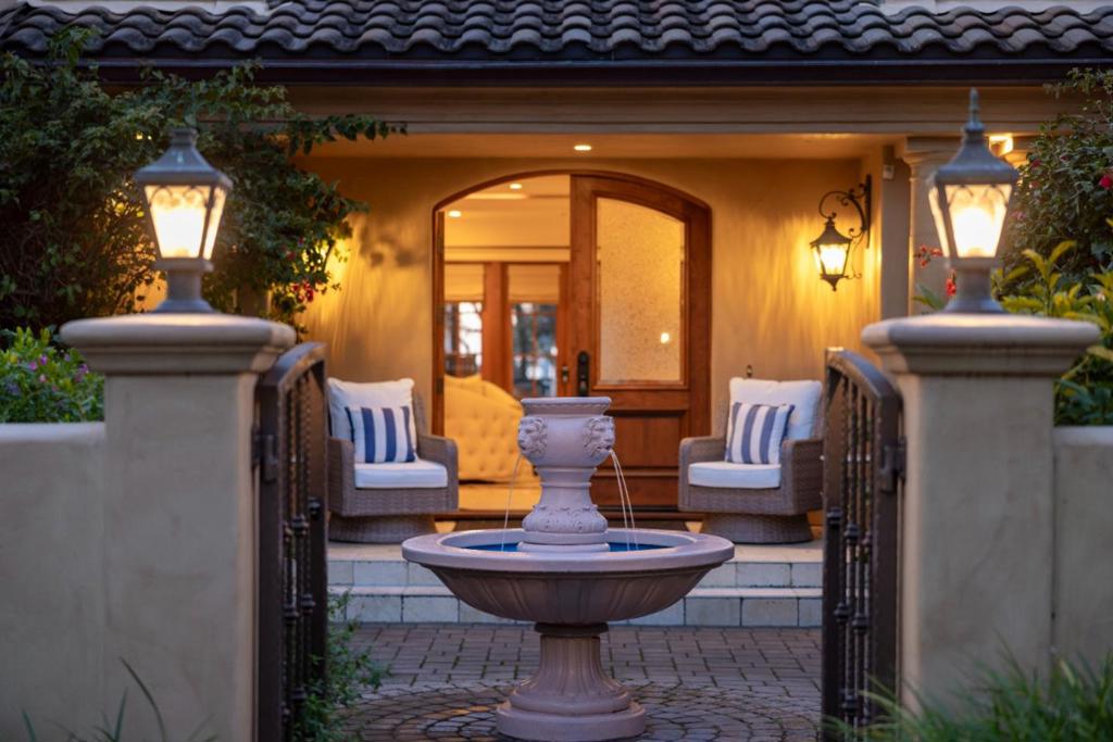 3116 Bird Rock Road