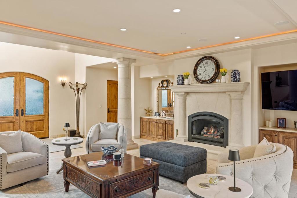 3116 Bird Rock Road