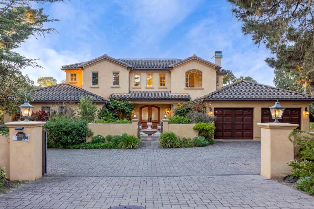 3116 Bird Rock Road