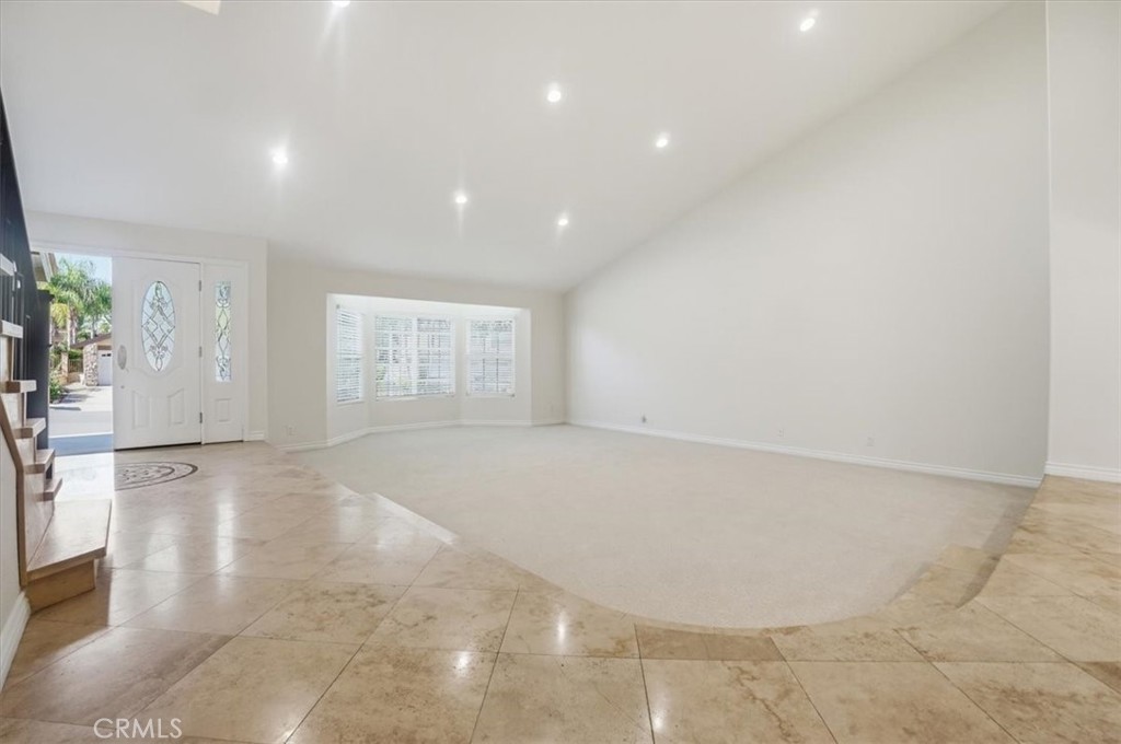 1417 Avenida Entrada
