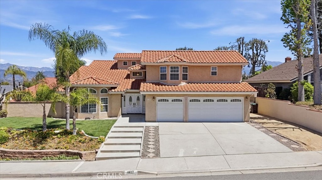 1417 Avenida Entrada