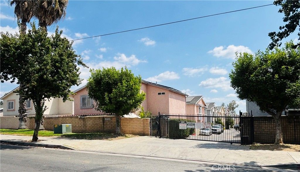 Photo of 12120 Terra Bella St # 4 St, Pacoima, CA 91331 (MLS # SR25221752)