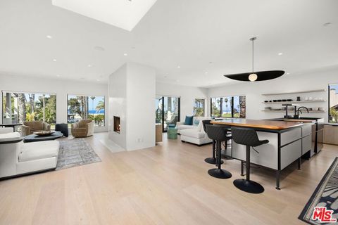 10 Ocean Park Boulevard 1 Santa Monica CA 90405