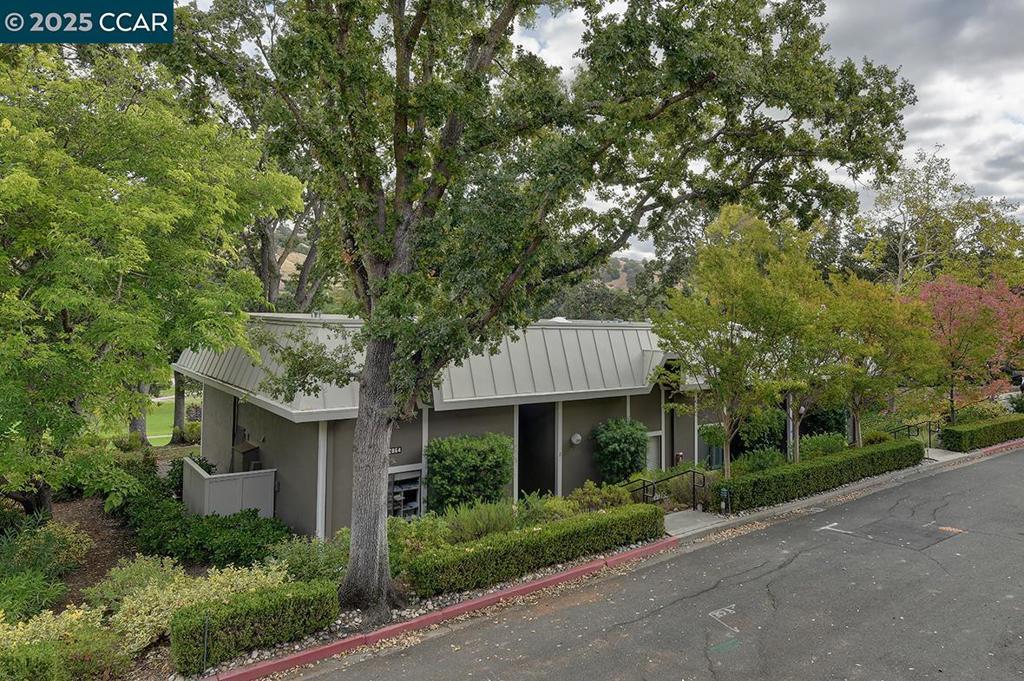 ROSSMOOR - Residential
