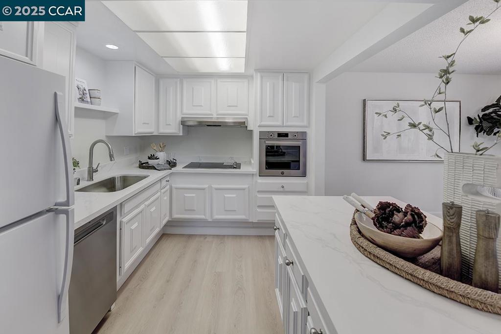 ROSSMOOR - Residential