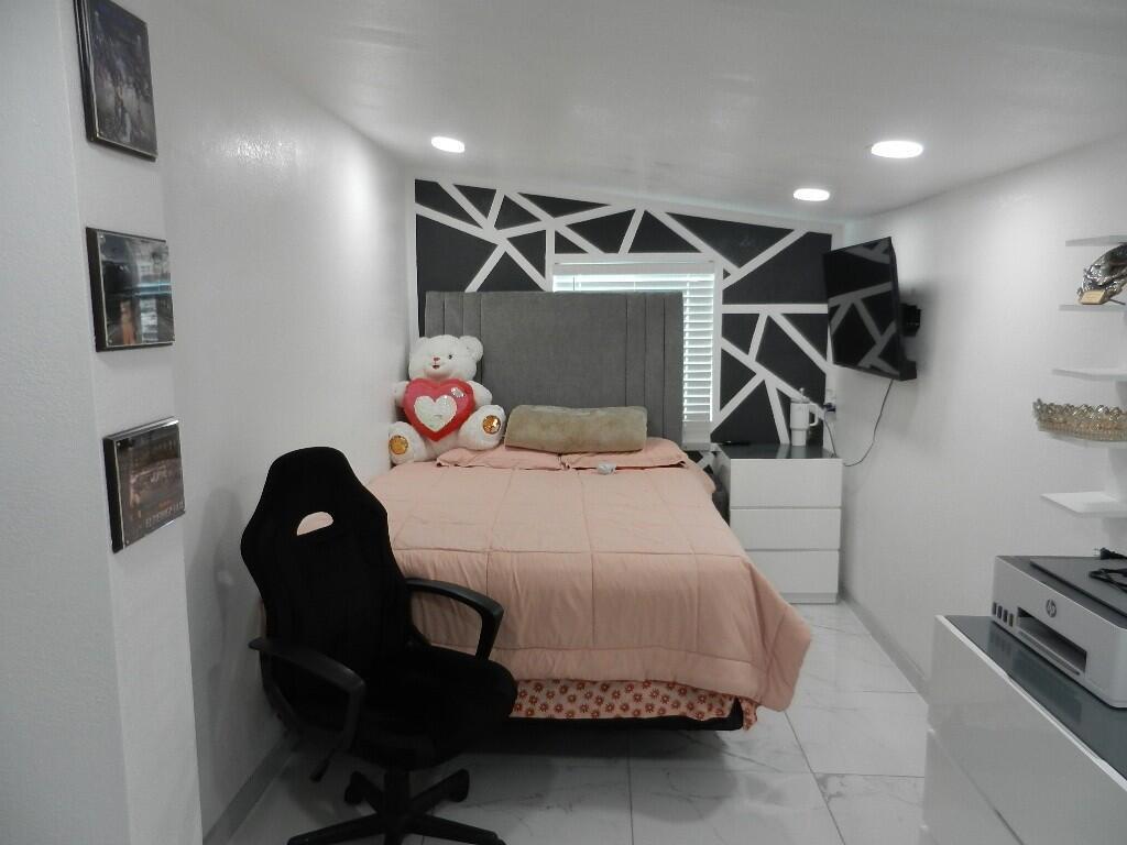 Vista Del Mar - Residential