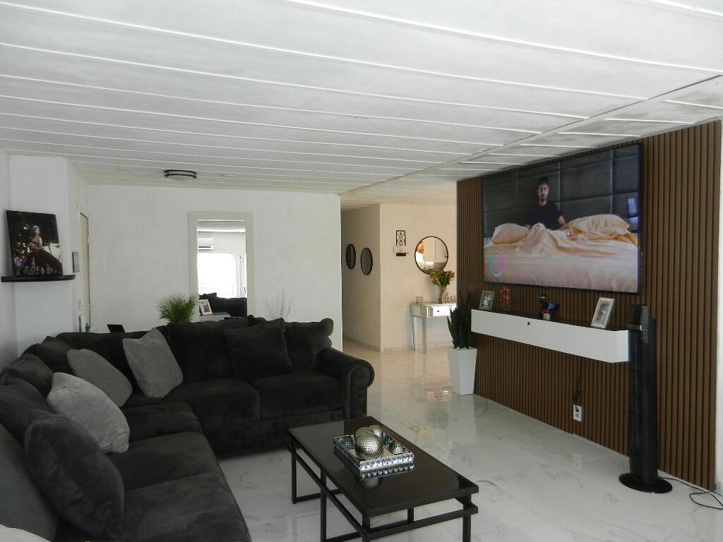 Vista Del Mar - Residential