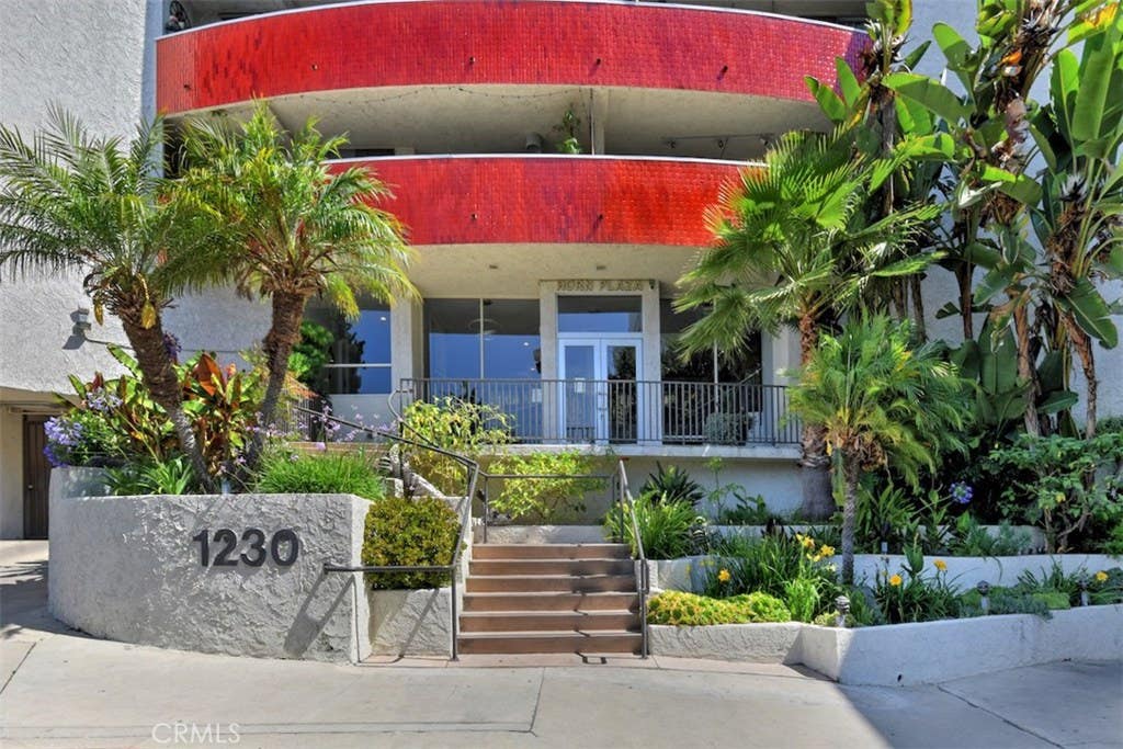 Photo of 1230 Horn Avenue #414, West Hollywood, CA 90069 (MLS # SR26148521)