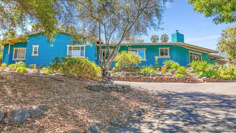 1131 Vale Terrace Dr Vista CA 92084