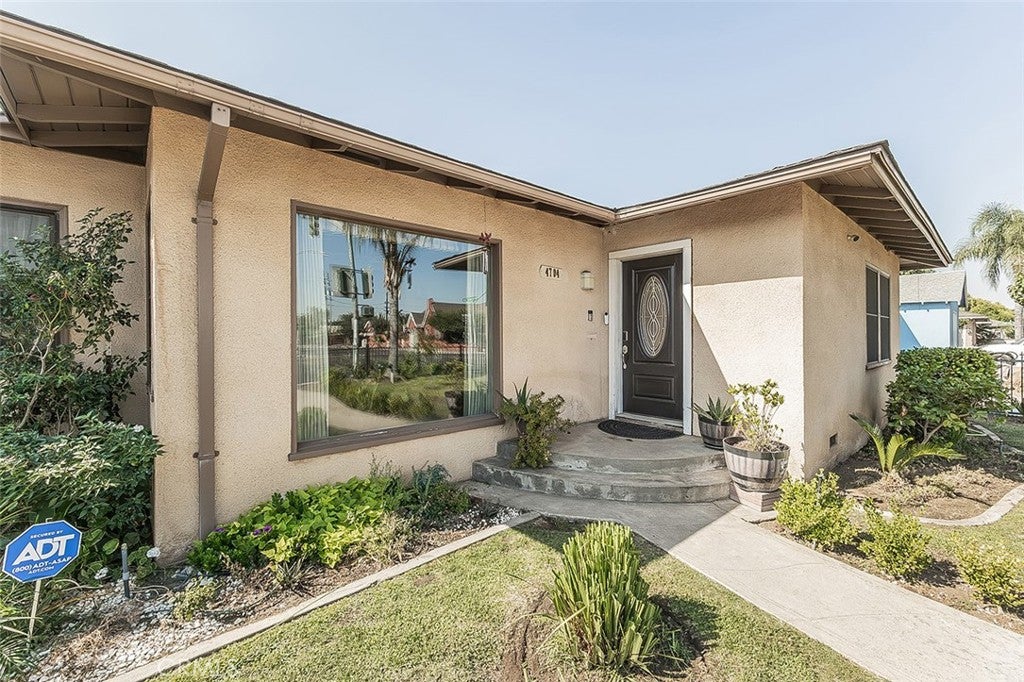 4704 E Tulare