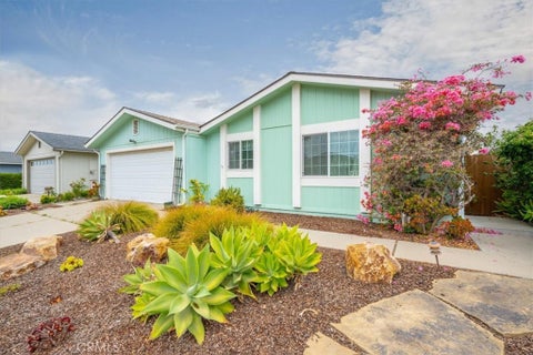 Photo of 927 Vista Del Rio, Santa Maria, CA 93458 (MLS # PI26184499)