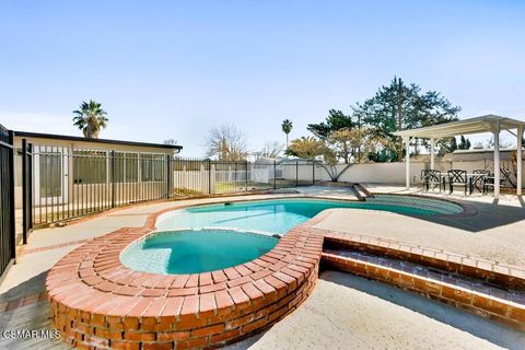 Photo of 39202 Willowvale Road, Palmdale, CA 93551 (MLS # 226000564)