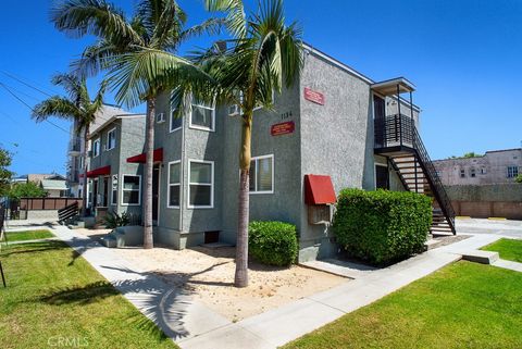 Photo of 1134 W 39th, Los Angeles, CA 90037 (MLS # SR26138305)