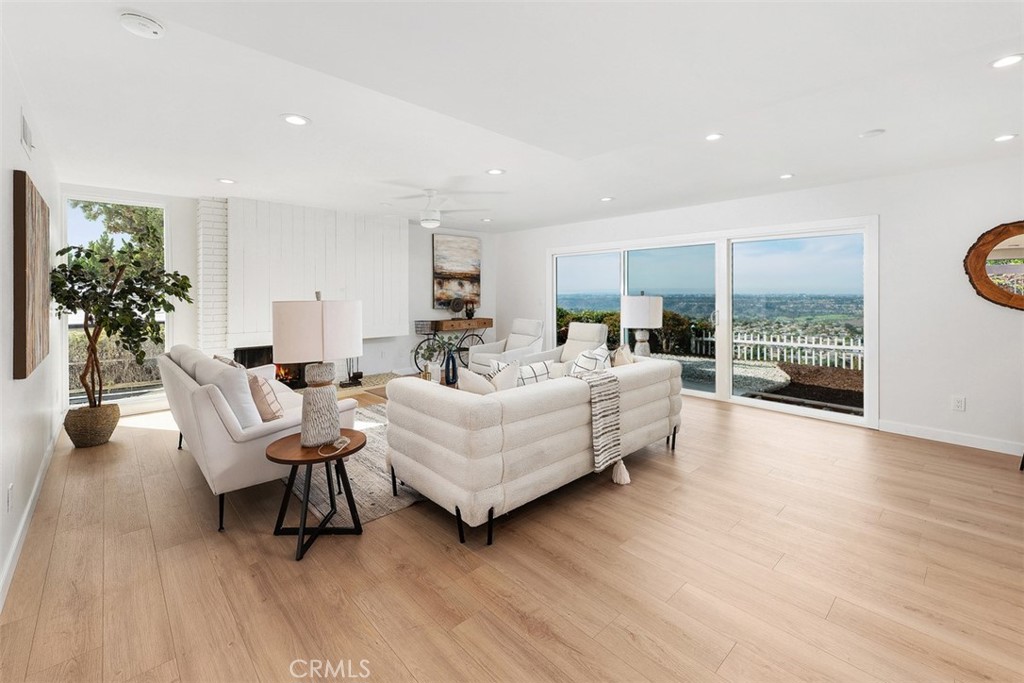 Del Cerro - Residential