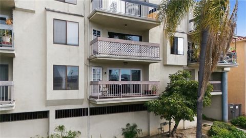 1360 Redondo 102 Long Beach CA 90804