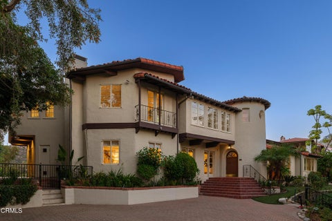 Photo of 401 Patrician Way, Pasadena, CA 91105 (MLS # P1-29267)