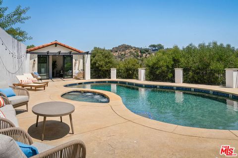 Photo of 8171 Tianna Road, Los Angeles, CA 90046 (MLS # 26831271)