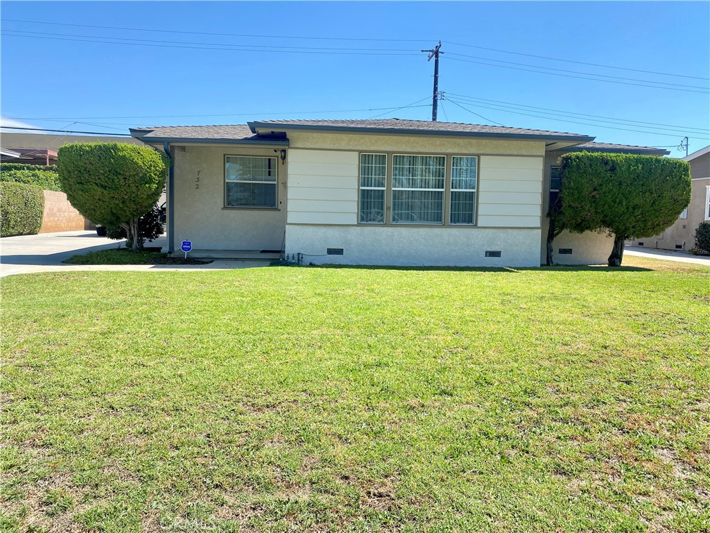 Welcome to 732 Brightview Drive in the charming city of Glendora, CA! This cozy 3-bedroom, 1.5 bathroom home, with a living area of 1,094 square feet, sits on a generous 6,580-square-foot lot, offering plenty of space for outdoor fun or future projects. While this property awaits your personal touch, it's a fantastic canvas for those looking to create their dream home.
Step inside to discover a layout that's both functional and inviting. The three bedrooms offer ample space for relaxation or a home office setup. The living area is perfectly sized for cozy movie nights or entertaining friends in the separate dining room. There is also a separate laundry area off the kitchen.
The backyard is a true highlight, offering a blank slate to design a garden oasis, build a play area, or host unforgettable BBQs. There is a shed for garden tasks and also a work room in the 2 car detached garage. The sizable lot provides ample opportunity for adding personalized features or extensions. Property also features ample parking with a long level driveway. Enjoy mountain views from the front yard.
Located in a friendly neighborhood, this home is ideal for those who appreciate a quiet street with easy access to local amenities and entertainment options. Please note that the property does need updating, giving you the perfect opportunity to unleash your inner designer and make it entirely your own. Don't miss out on the chance to transform this space into the home of your dreams!