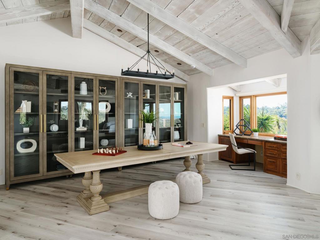 Rancho Santa Fe - Residential