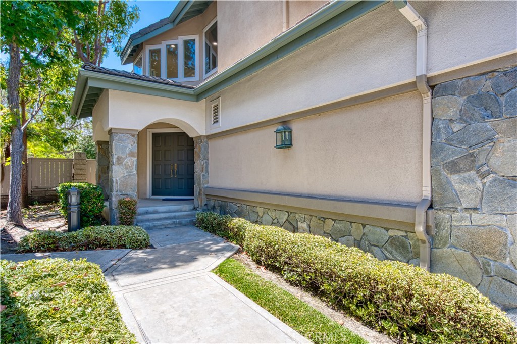 102 Stoney Pointe