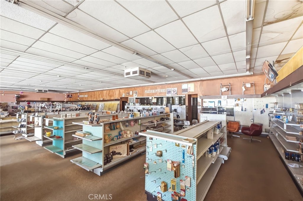 1101 W Broadway