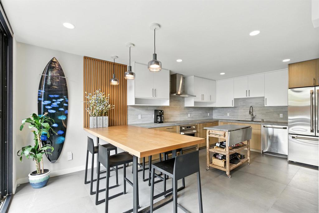 325 S Sierra Ave 11
